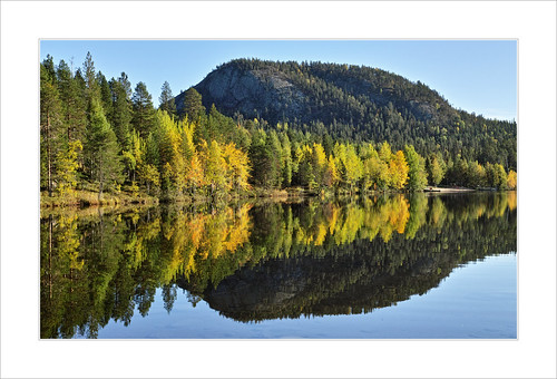 autumn reflection landscape colours kuusamo konttainen