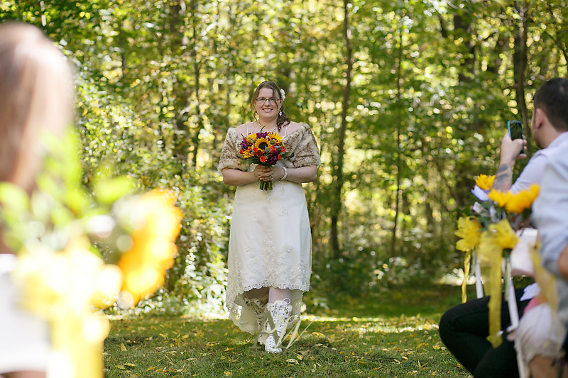Letchworth wedding photographer Andrew Welsh Photography outdoor ceremony park river waterfall couple portraits Allegiance Inn Mount Morris