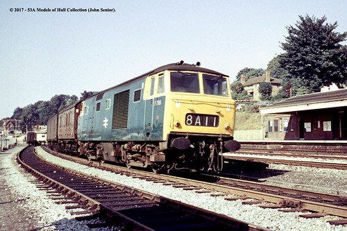 britishrail hymek class35 d7061 dieselhydraulic parcels highwycombe buckinghamshire train railway locomotive railroad