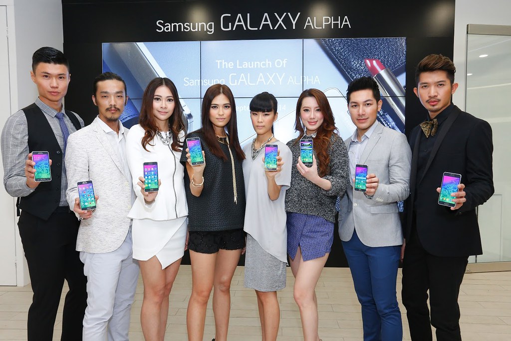Samsung Introduces GALAXY Alpha