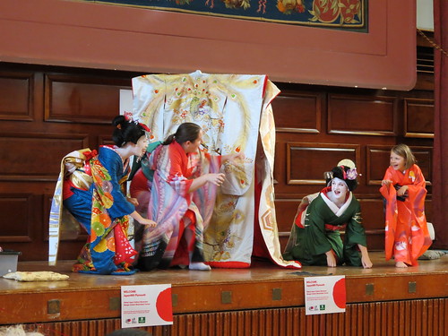 Geisha performance by Hachisu Okiya (Totnes Geisha)