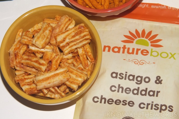 nature box canada september- asiago & cheddar cheese crisps