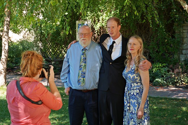groom with parents