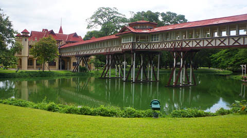 Visiting Sanam Chandra Palace, Thailand