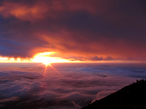 sea sun japan night clouds sunrise climb fuji mt wolken climbing summit fujisan sonnenaufgang ascent 201409japan
