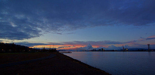 sunset rainierriverfrontpark columbiariver oregon sky rainieroregon