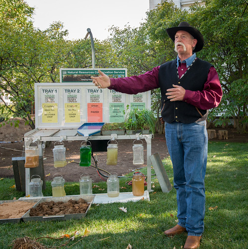 Oklahoma Conservation Commission Soil Scientist Greg Scott talks about the practical benefits of best soil management practices during NRCS’ soil health demonstration earlier this month. USDA Photo by Lance Cheung.