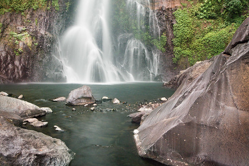 bali mountains water closeup indonesia rocks falls waterfalls gitgit plungepool gitgitwaterfall lomgexposure rockyterrain
