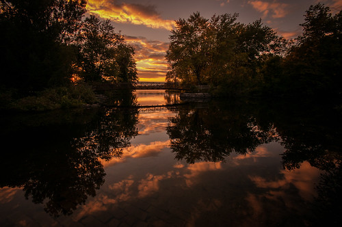 park bridge sunset ontario reflection silhouette clouds mirror peterborough littlelake beavermead