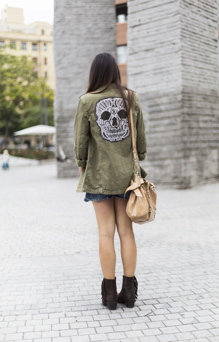 street style barbara crespo hakei skull military jacket sendra boots miu miu bag fashion blogger outfit blog de moda