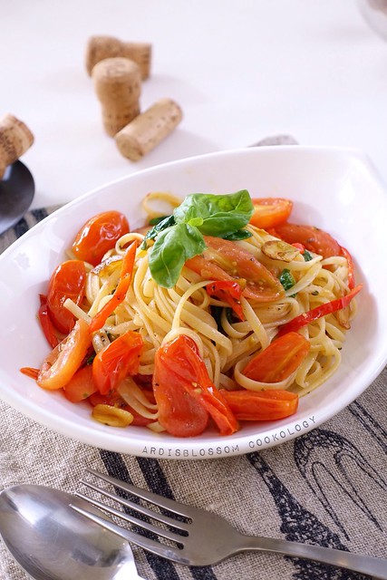 Cheery tomato, garlic, basil pasta