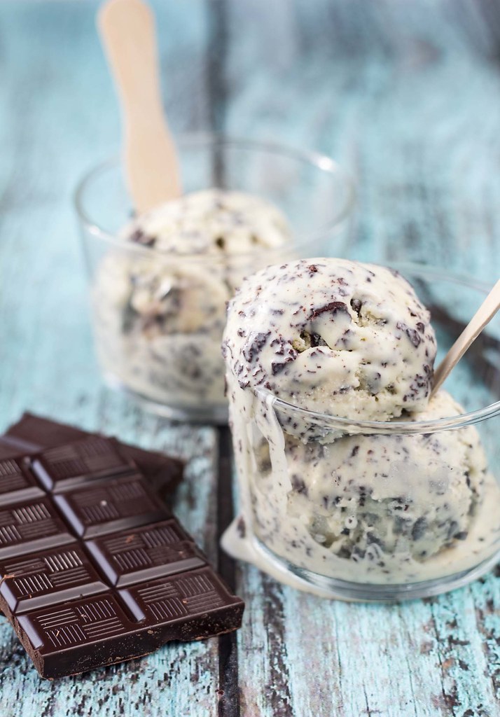 Recipe for Homemade Stracciatella Ice Cream with Chocolate