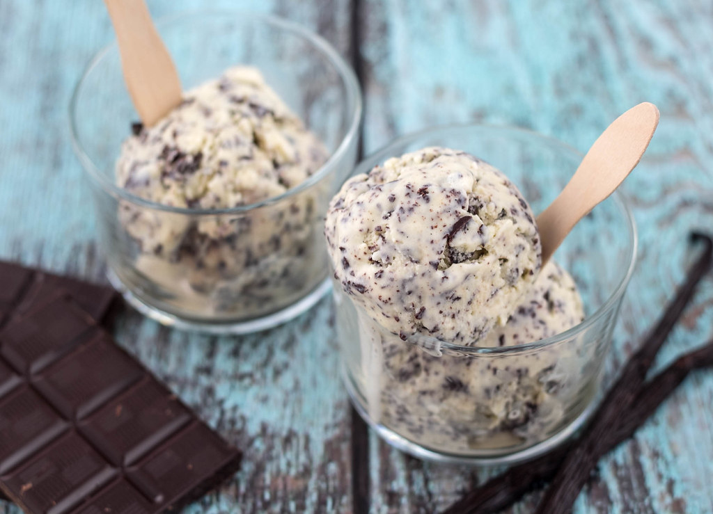 Recipe for Homemade Stracciatella Ice Cream with Chocolate
