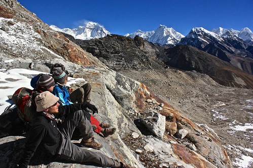 soaking the sun and the views as we rest along the way to Renjo La Pass