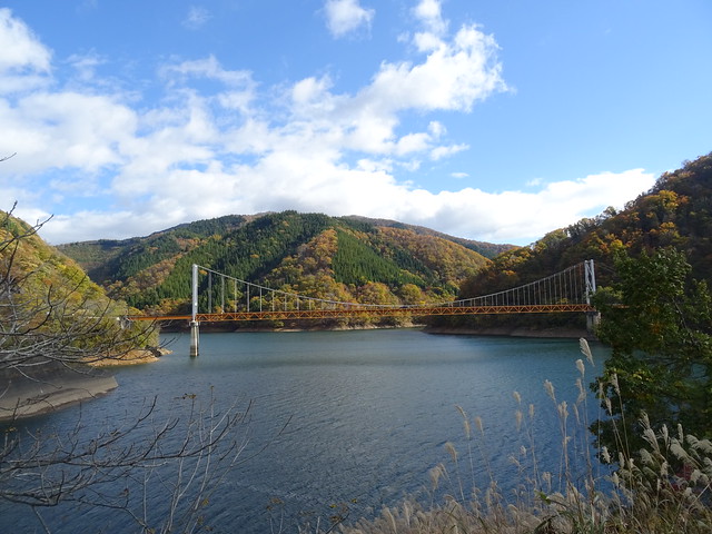 九頭竜湖 (KUZURYUKO)