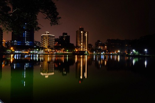 taiwan taipei nightview light lake fujifilm xt1 xf1024 building 碧湖公園