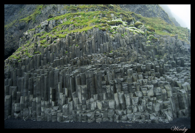 Columnas de basalto en Playa Reynisfjara