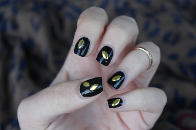 Gold & Black | Halloween Manicure | #LivingAfterMidnite