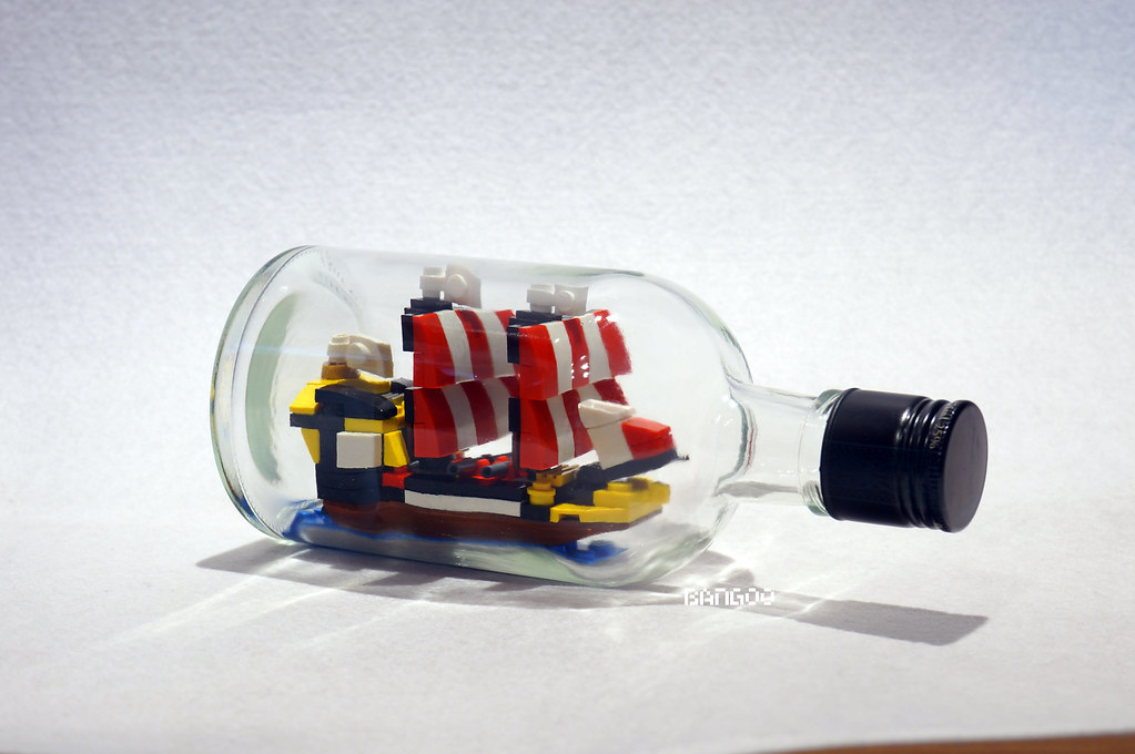 Tiny black seas barracuda in the bottle (custom built Lego model)