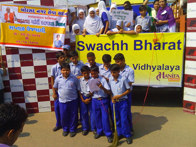 Swachaataa abhiyaan, Cleanliness Drive held by Hanifa School (Eng. Medium) at Borsad