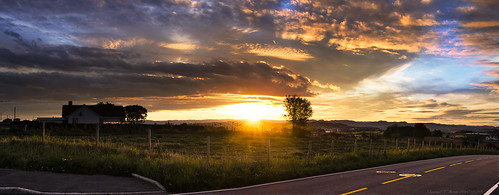 road morning light sky panorama sun house tree green nature grass weather norway clouds sunrise canon fence landscape lights stavanger norge scenery colours bright farm country north perspective flare scandinavia tananger sola cloudscape rogaland visitnorway myklebust regionstavanger