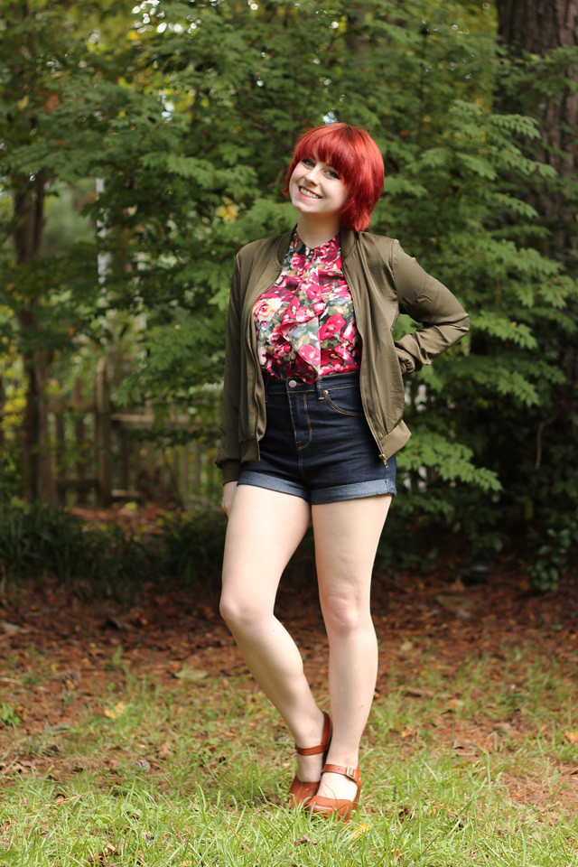 Outfit: Floral Top, Olive Green Jacket, High Waisted Denim Shorts, and ...