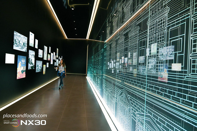 samsung innovation museum walking corridor