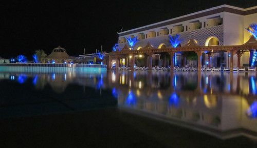 blue black art pool yellow night lights egypt palace resort hurghada ночь sentido отражения египет хургада mamluok