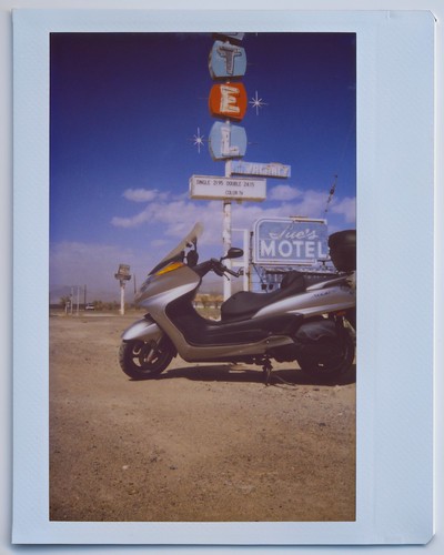 signs sign nevada scooter route95 fujiinstax yamahamajesty yp400 minanv