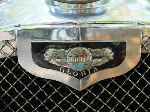 detail classic cars car logo automobile view name rally gloria montecarlo part badge triumph 1934 rallye voitures roadster 2014 marque anciennes parisdeauville